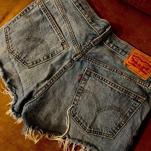 Levi’s women shorts